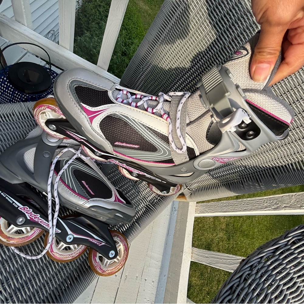 Blade Runner Pro Size 7  Pink and gray 80mm Wheel size USED - Picture 4 of 11